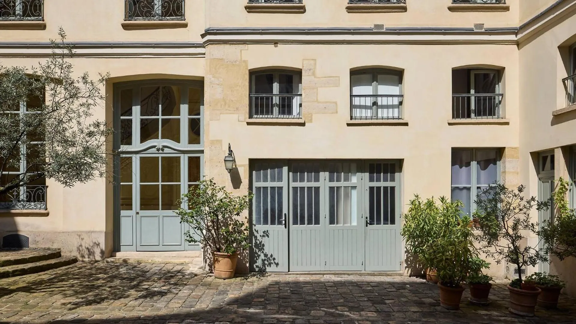 Un 1-Ch/1-Sdb Confortable- Place Des Vosges Paris Frankrig